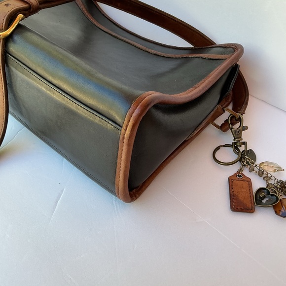 Vintage 80’s Coach Swagger Crossbody Bag Made In USA - Picture 11 of 14